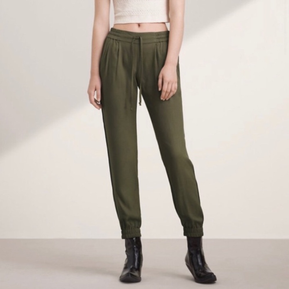 Aritzia Talula Olive Green Jogger pants Sz S
